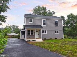 3347 Hickory Ct, Falls Church, VA 22042
