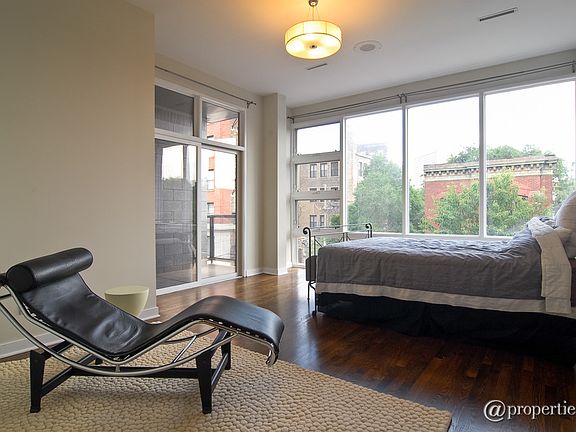 5th image of 1250 N Paulina St APT 3E
