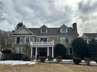 12 Old Mill Ln, Stamford, CT 06902