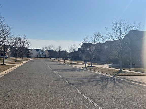 4th image of 1699 Savannah Ln