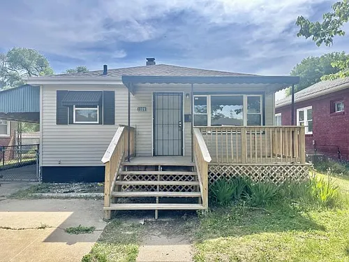 1329 Williams St Photo 1