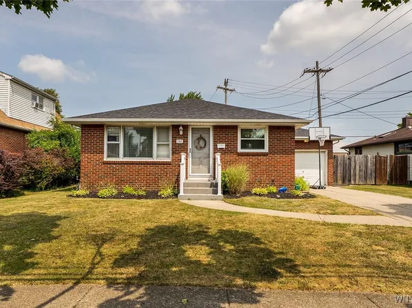 208 Crandon Blvd, Cheektowaga, NY 14225