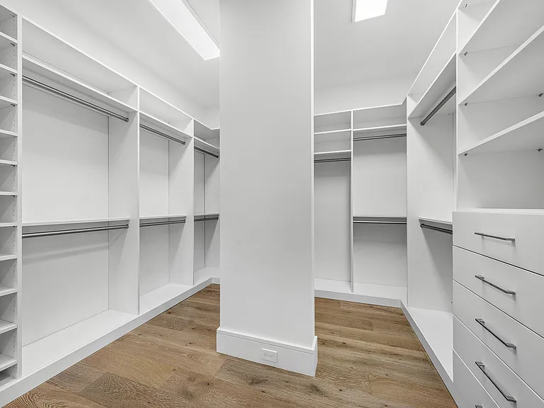 320 NE Wavecrest Way — Photo 48
