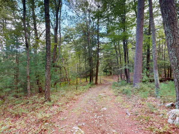 695 Milford Rd, Milford, PA 18337