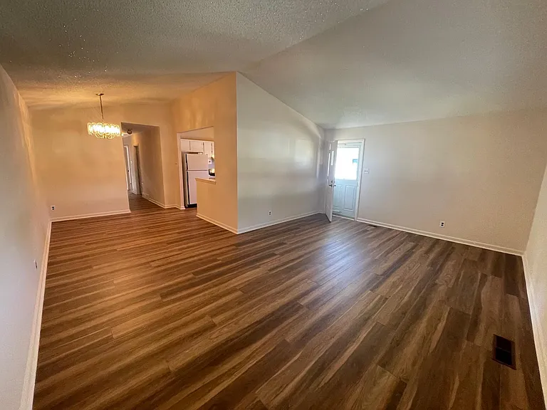 3622 Chesterfield Rd — Photo 6