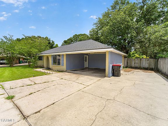 4th image of 114 Japonica Dr
