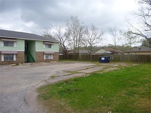 2nd image of 405 Oak St