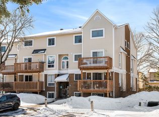 160 Fenerty Ct #4, Ottawa, ON K2L3A7