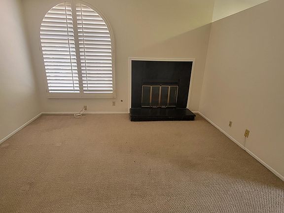 2nd image of 23215 Sherman Way Unit H