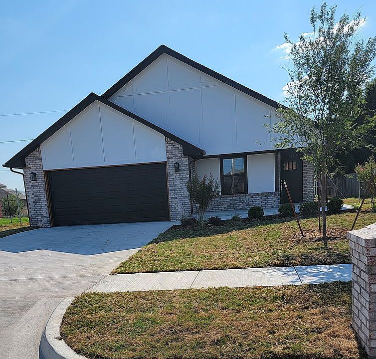 1st image of 605 NW 20th St