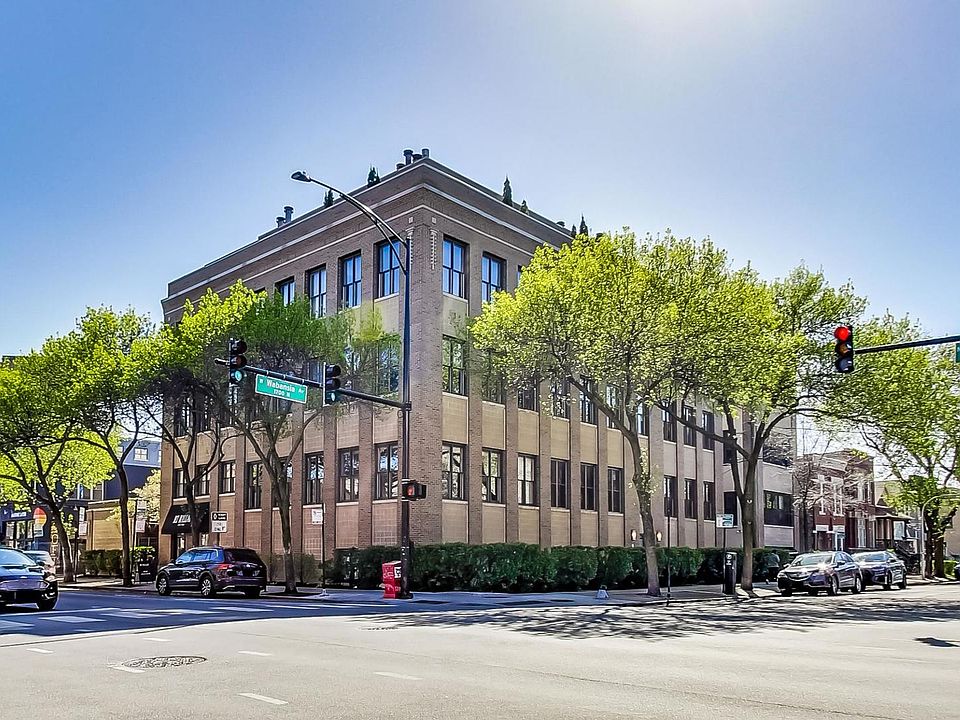 1st image of 2001 W Wabansia Ave APT 203