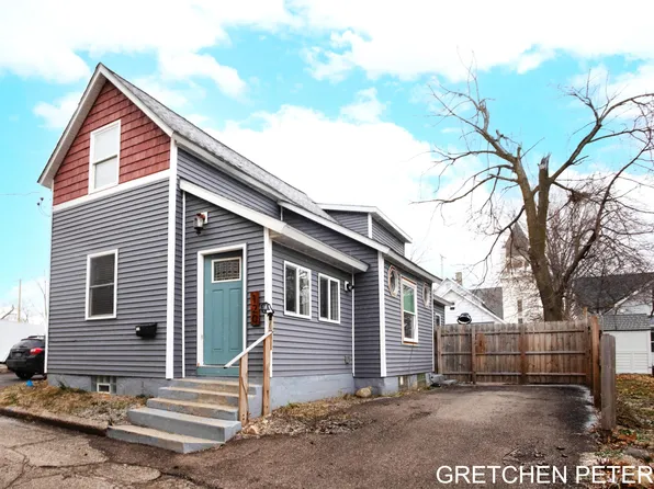 120 Diamond Pl SE, Grand Rapids, MI 49506