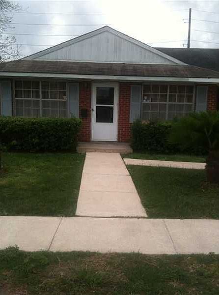 1st image of 265 W Loyola Dr