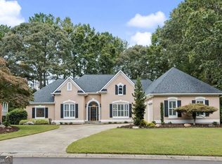 505 Knoll Point, Woodstock, GA