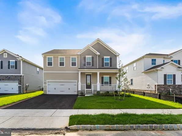 27 Cottonwood Ave, Berlin, NJ 08009