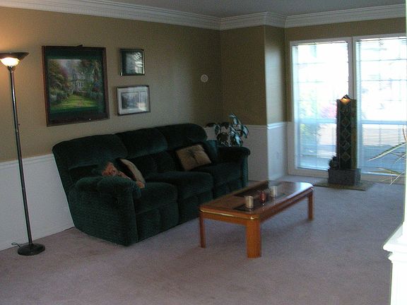 5th image of 3277 NE 1st Pl