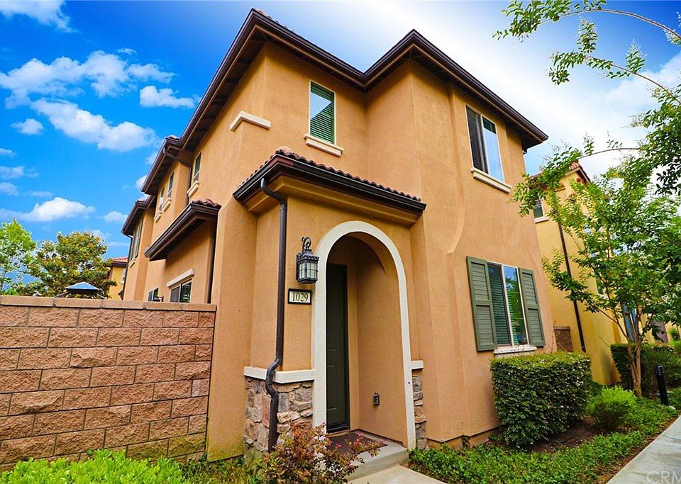1st image of 1029 Seaside Ct