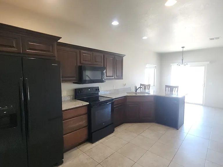 370 W Buena Vista Blvd #129 — Photo 7