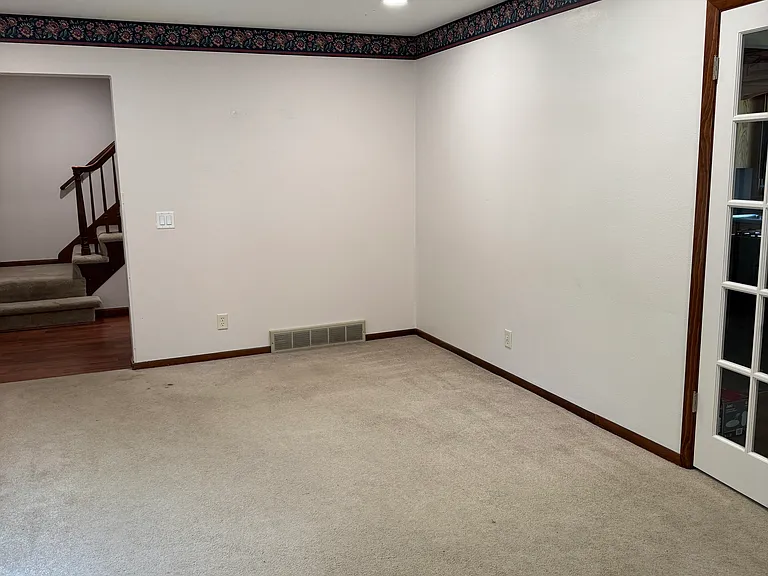 3017 Valdez Dr — Photo 6