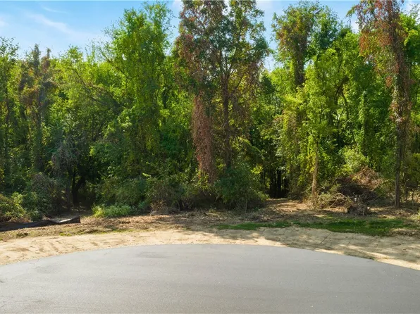 4720 Pinecrest Dr, Uniontown, OH 44685