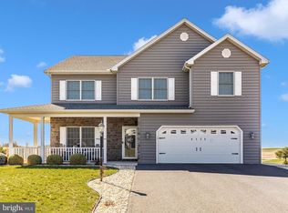 6135 Merion Dr, Fayetteville, PA 17222