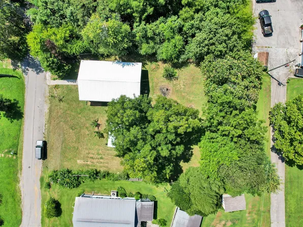 115 County Road 497, Etowah, TN 37331