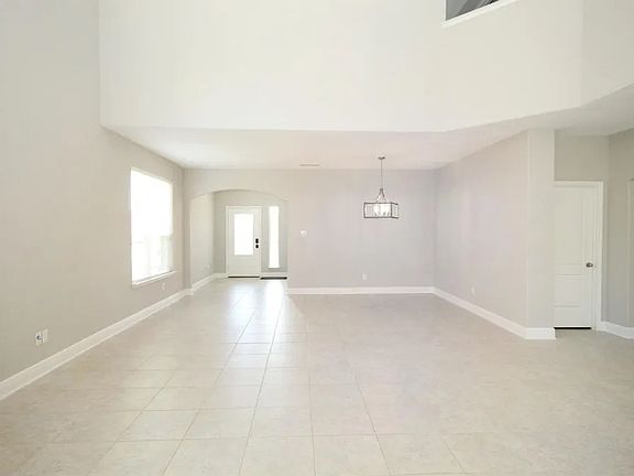 5th image of 2136 Mulberry Dr