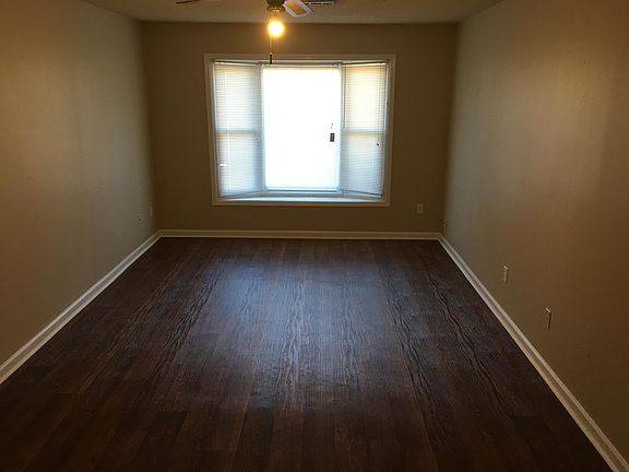 5th image of 614 Scott St