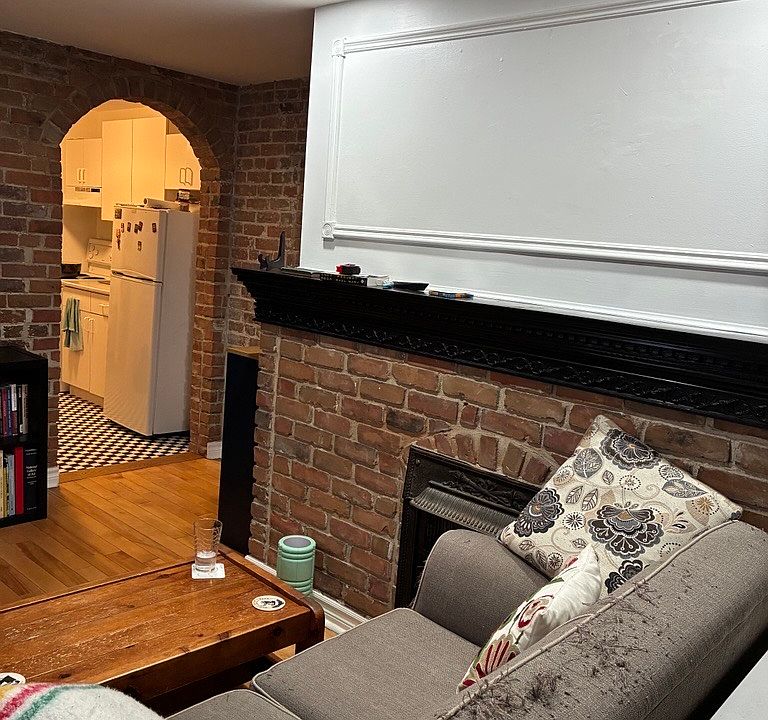 1st image of 110 Gloucester St #Street27-27
