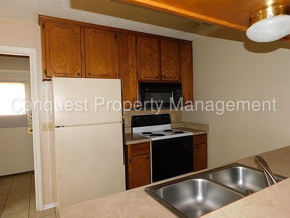 5th image of 2296 Stoneridge Dr