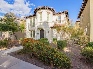 958 S Henry Ln, Gilbert, AZ 85296