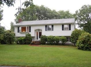 15 Meadow Ln, Southborough, MA 01772