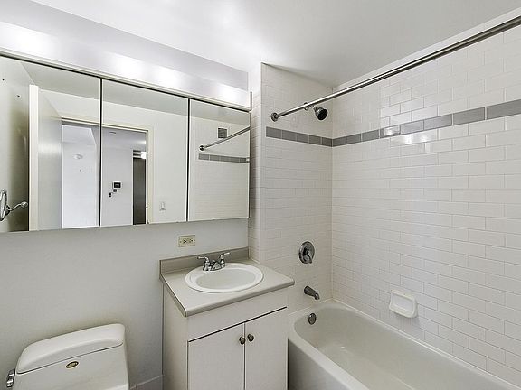 5th image of 520 W 23rd St APT 7C