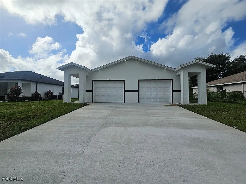 3 bed, 2.0 bath, 1200 sqft, $1,725 — Photo 1