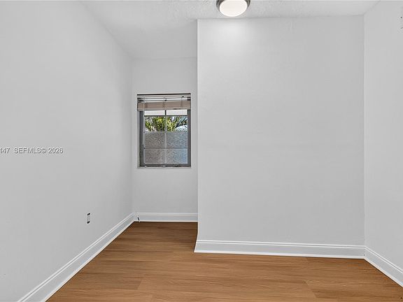 3rd image of 1341 Meridian Ave APT 202
