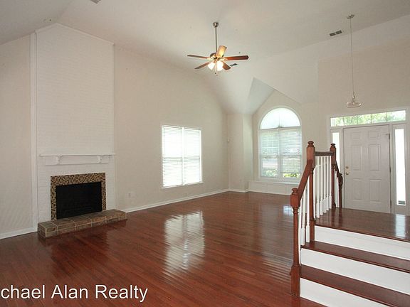 3rd image of 9513 Clifton Meadow Dr