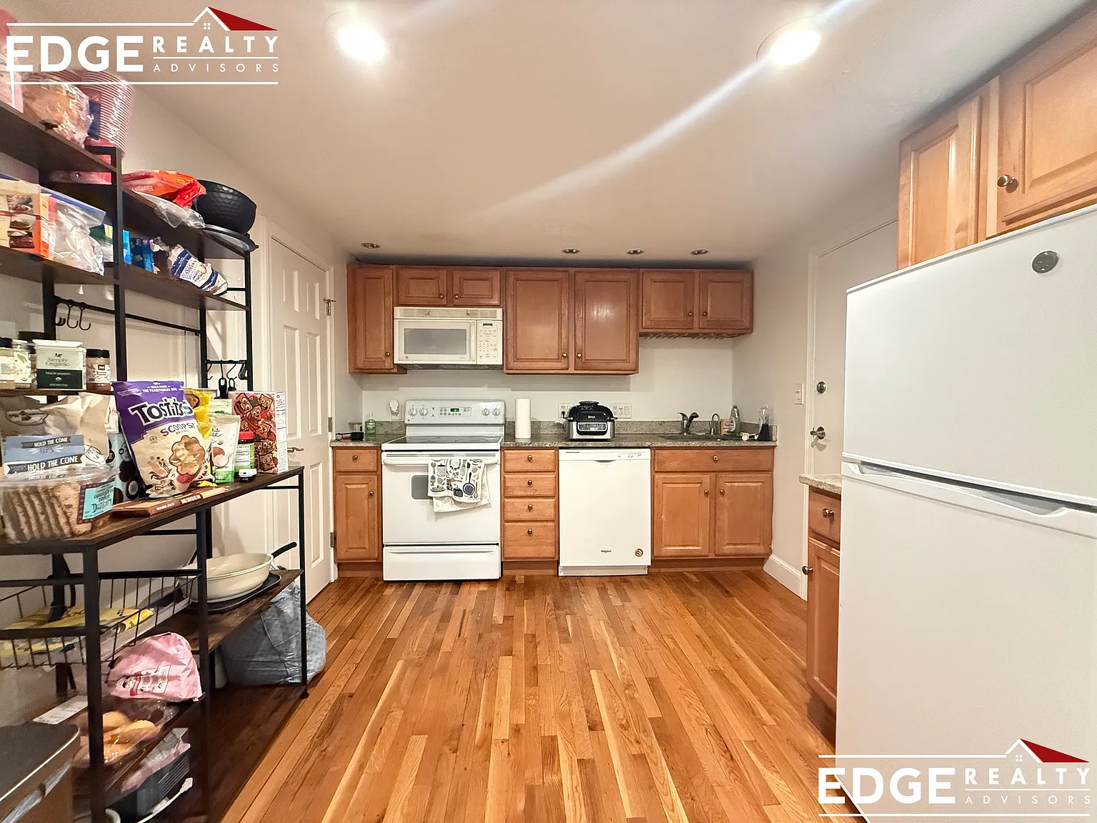 2 bed, 725 sqft, $2,500 — Photo 1