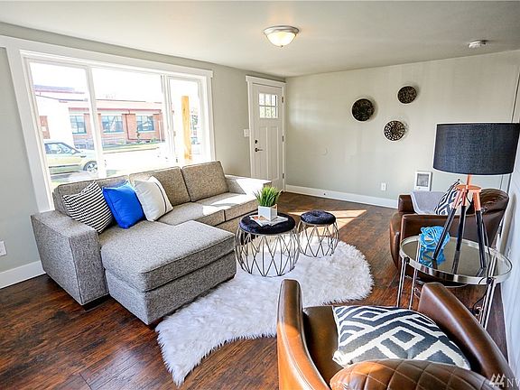 3rd image of 1403 8th Ave NW