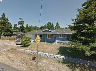 4220 Spruce St, Florence, OR 97439