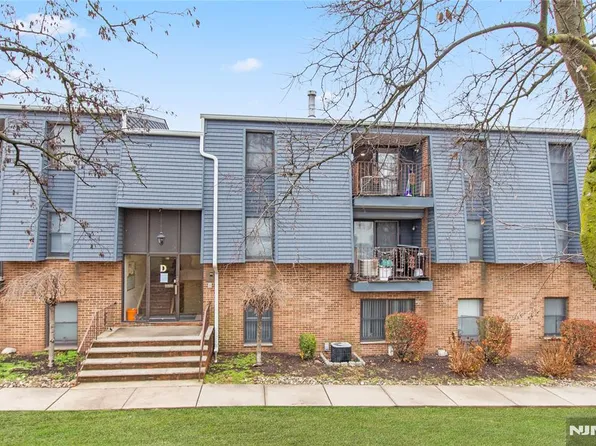 700 Schuyler Ave APT D36, Kearny, NJ 07032
