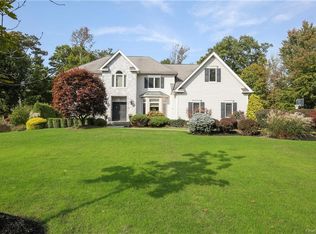 21 Par Rd, Suffern, NY 10901