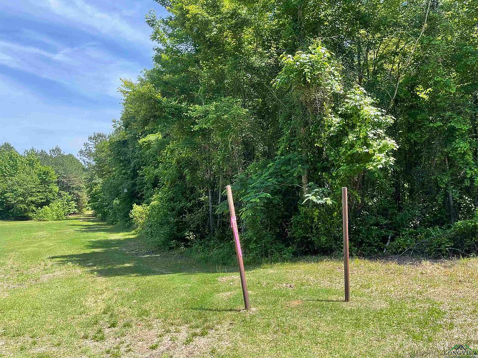 2nd image of Lindsey Ln