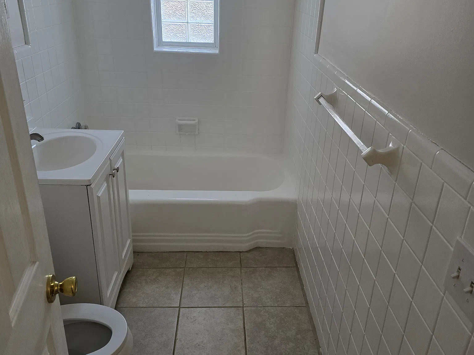 3 bed, 1316 sqft, $1,800 — Photo 3