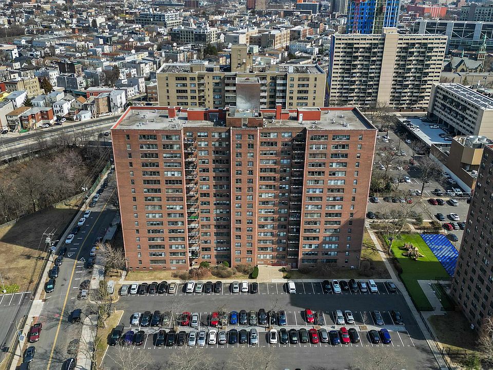 1st image of 225 Saint Pauls Ave APT 2C