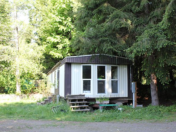 5th image of 70 Palomino Ln