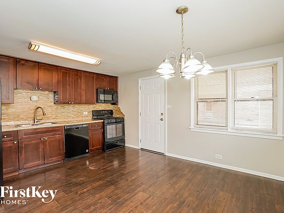 5th image of 10100 Lawrence Ct