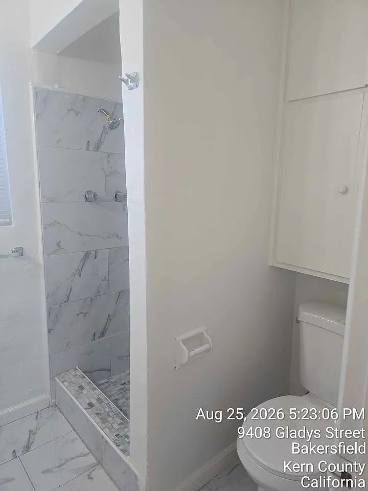 3 bed, 1164 sqft, $2,100 — Photo 2