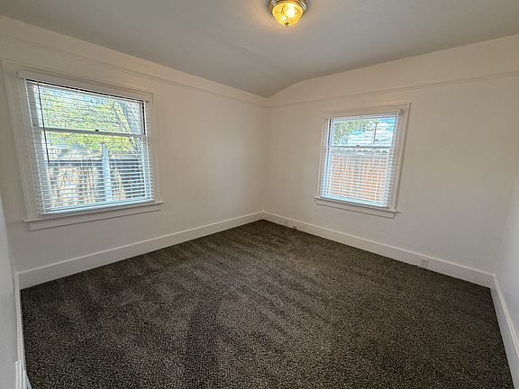4th image of 319 Thoma St