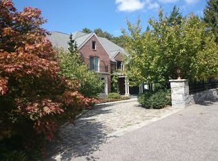 33 Green Hill Rd, Brookline, MA 02445