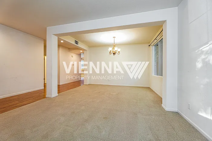4521 Pheasant Ln — Photo 3